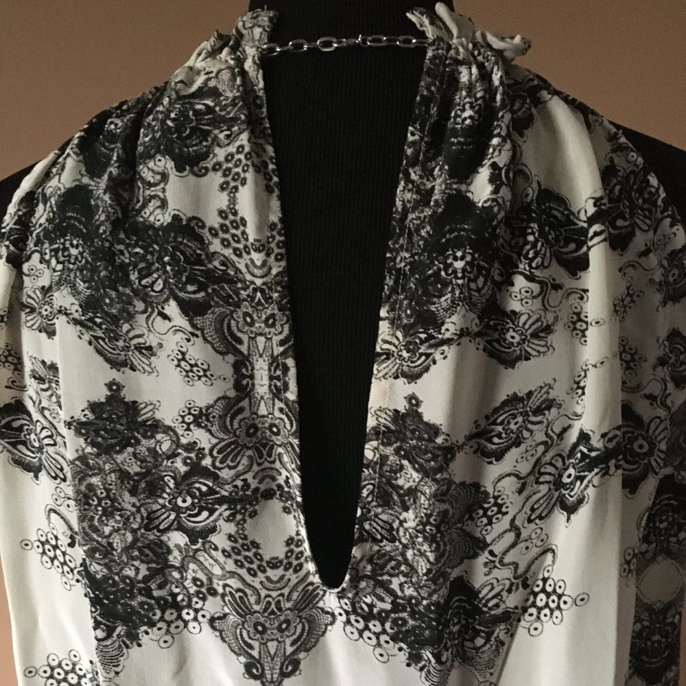 Parker Black & White Silk Sleeveless Blouse